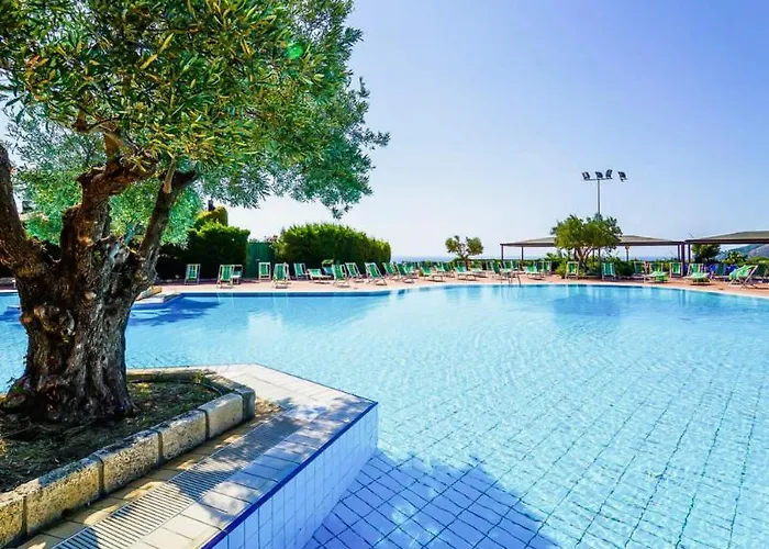 Resort Aura Club Porto Rhoca *