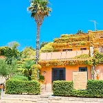 Aura Club Porto Rhoca סקילצ'ה