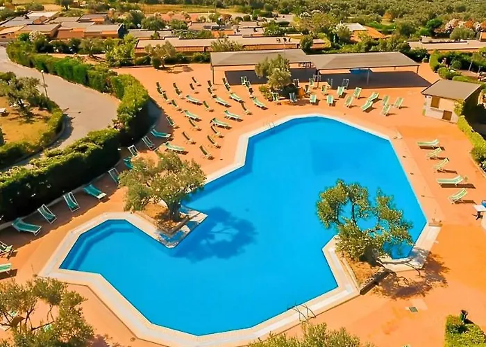 Aura Club Porto Rhoca * סקילצ'ה