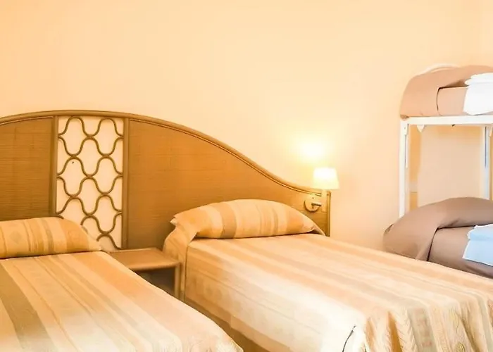 Aura Club Porto Rhoca * סקילצ'ה