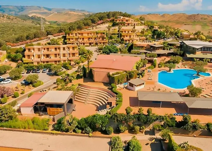 אתר נופש Aura Club Porto Rhoca